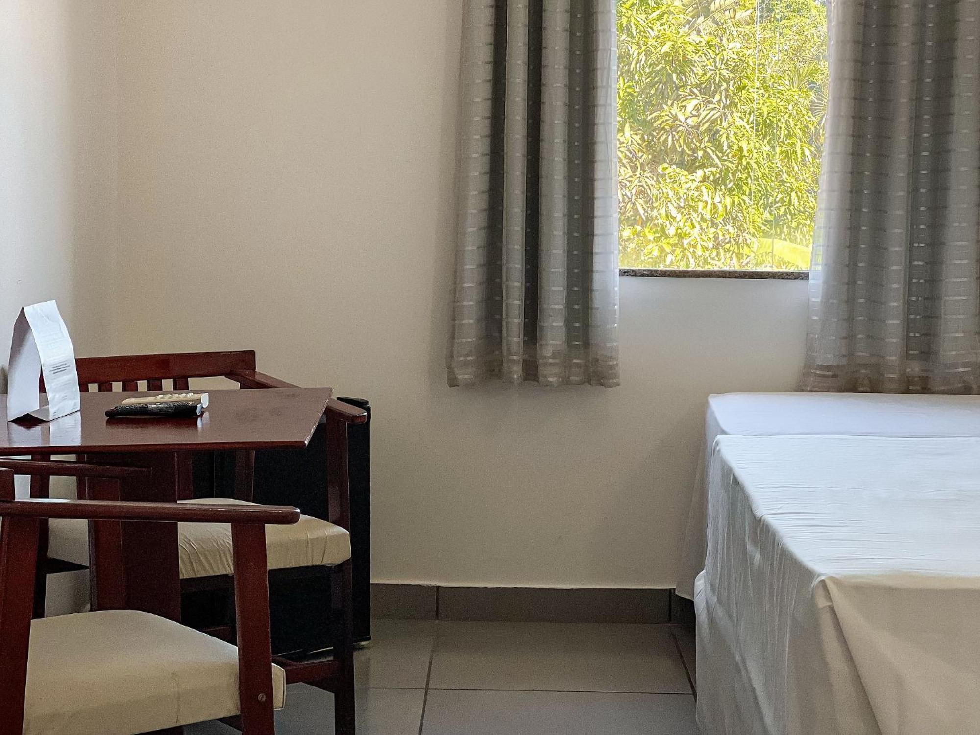 Suiite Com Ar Condicionado, Frigobar E Mesa Trabalho. Localizada No Porto Belo Park, Com Parque Aquatico *