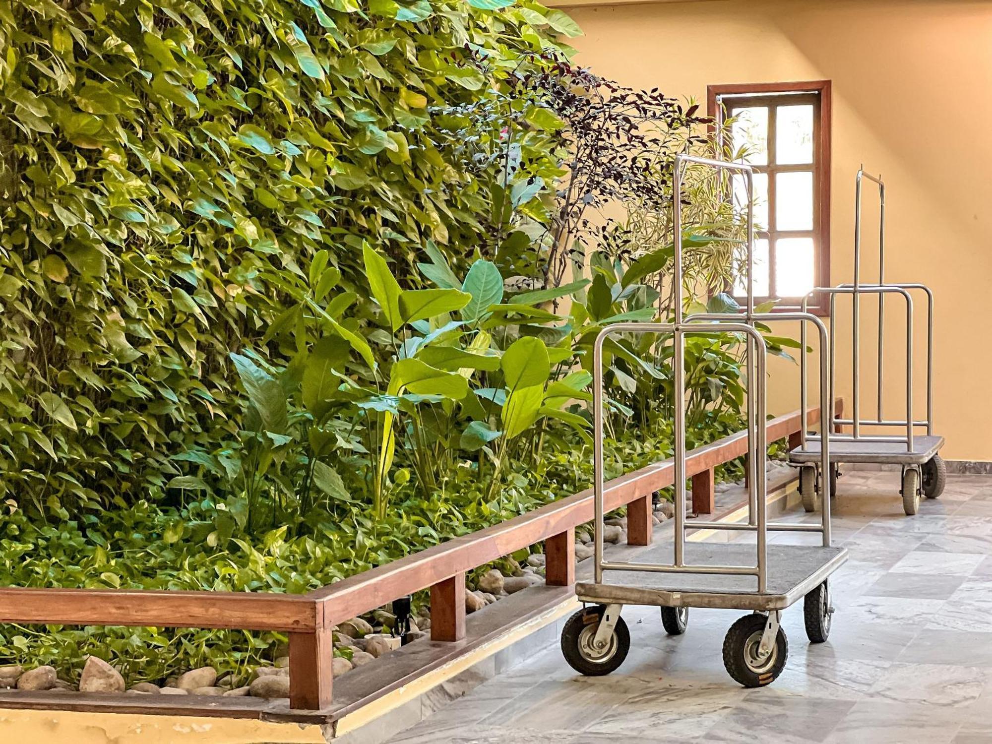 Suiite Com Ar Condicionado, Frigobar E Mesa Trabalho. Localizada No Porto Belo Park, Com Parque Aquatico Porto Seguro