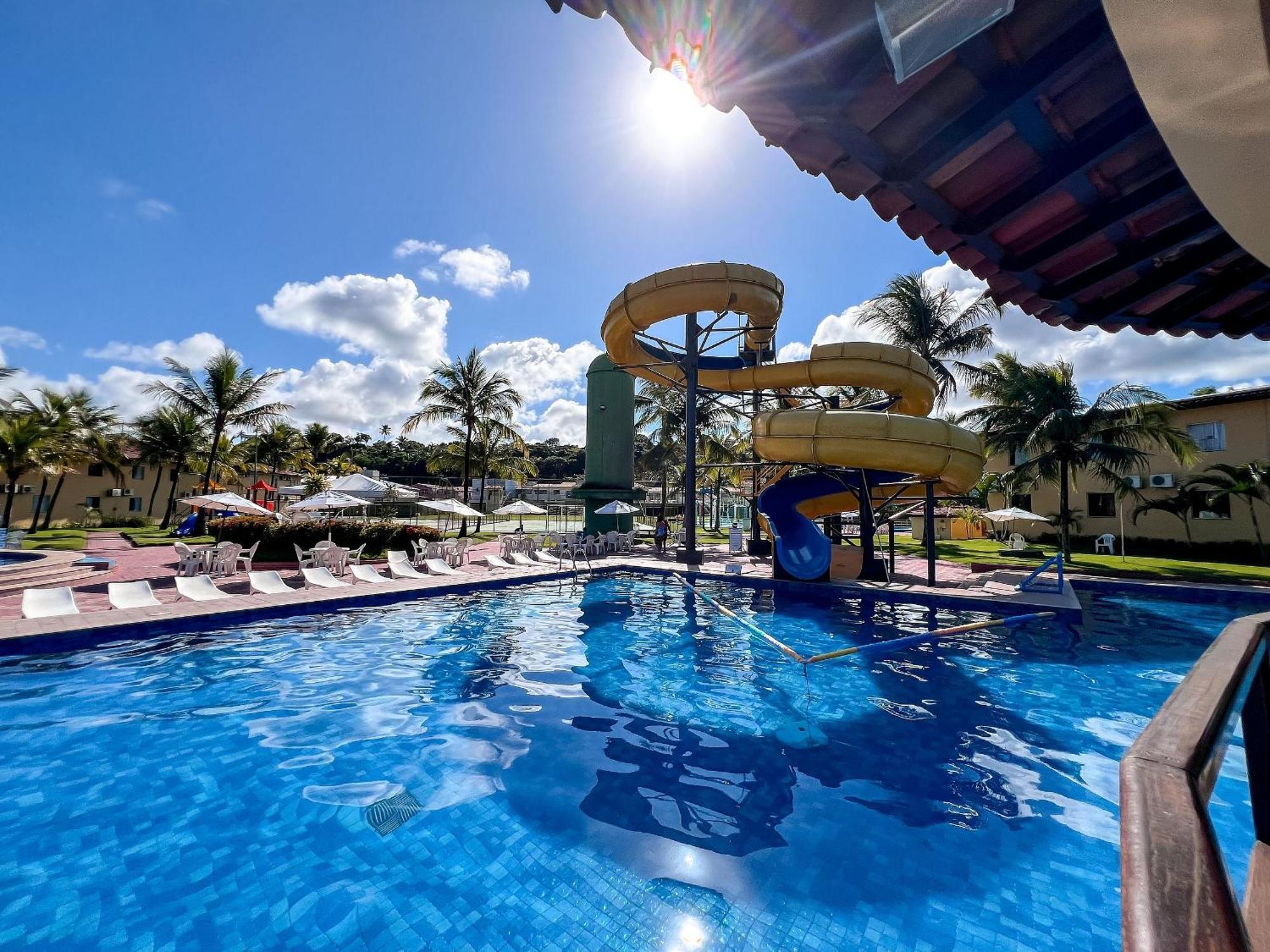 Suiite Com Ar Condicionado, Frigobar E Mesa Trabalho. Localizada No Porto Belo Park, Com Parque Aquatico Porto Seguro