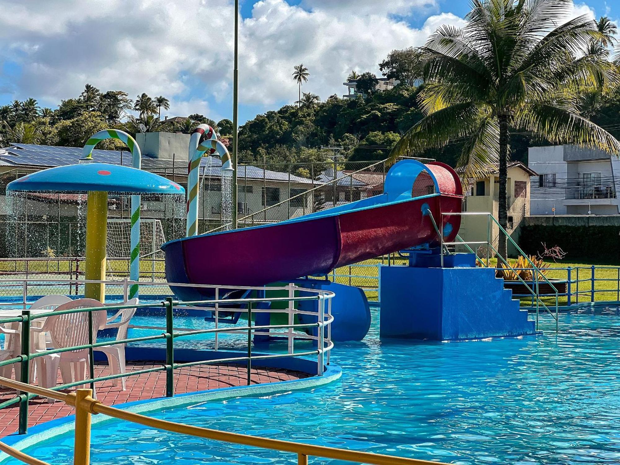 Casa de férias Suiite Com Ar Condicionado, Frigobar E Mesa Trabalho. Localizada No Porto Belo Park, Com Parque Aquatico