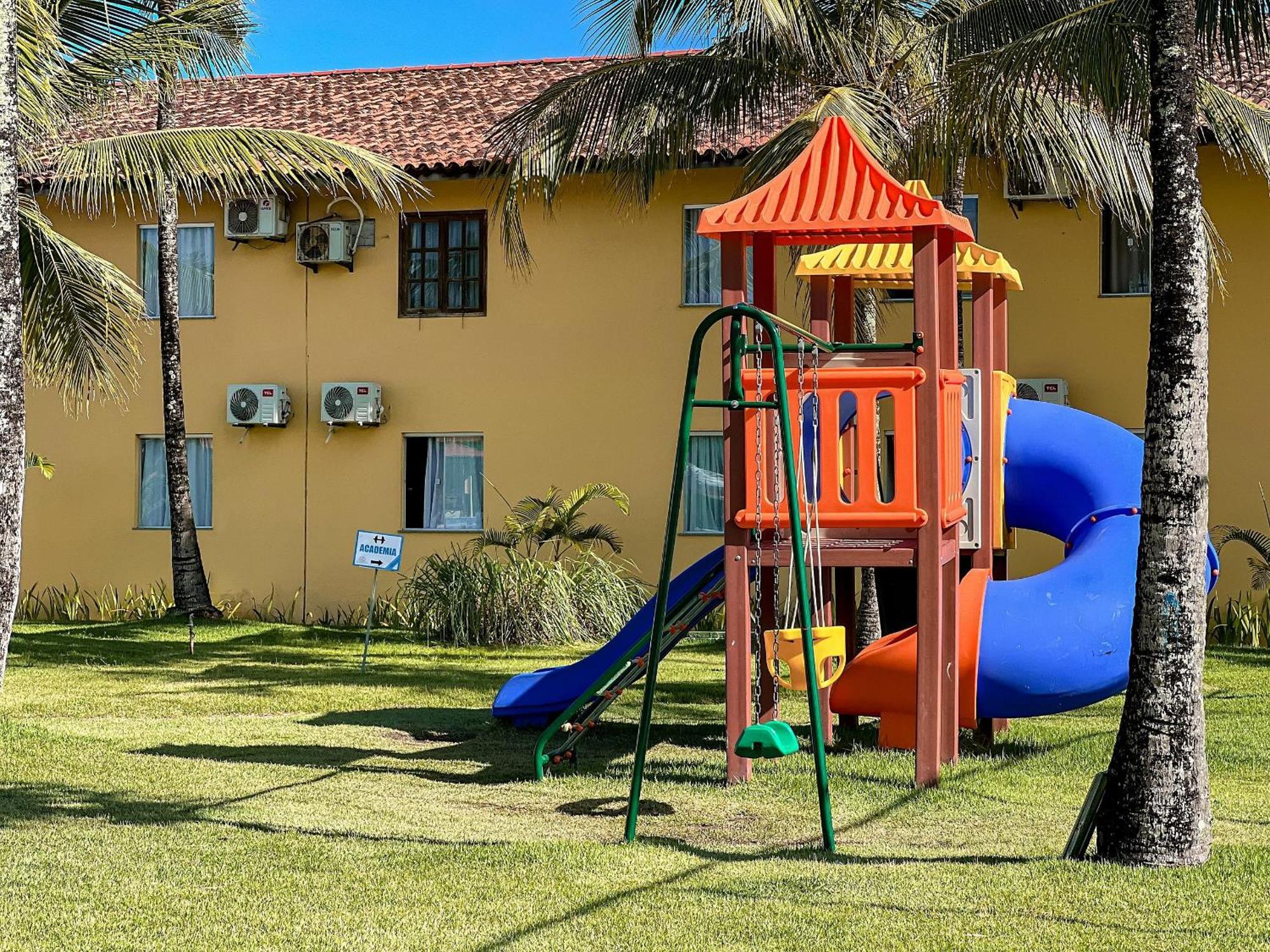 Casa de férias Suiite Com Ar Condicionado, Frigobar E Mesa Trabalho. Localizada No Porto Belo Park, Com Parque Aquatico Porto Seguro